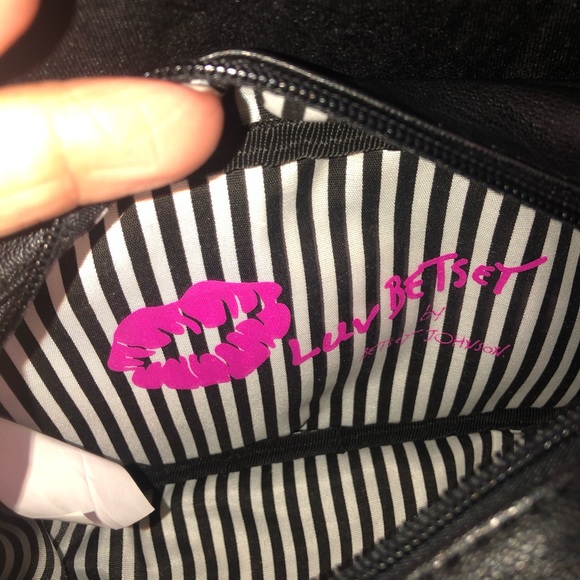 Betsey Johnson Crossbody Purse - Picture 4 of 8